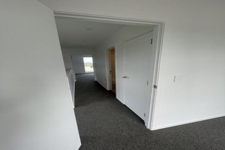 Photo of property in 3/504 Don Buck Road, Massey, Auckland, 0614