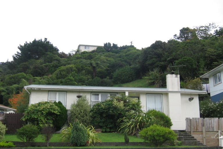 Photo of property in 31 Logie Street, Stokes Valley, Lower Hutt, 5019