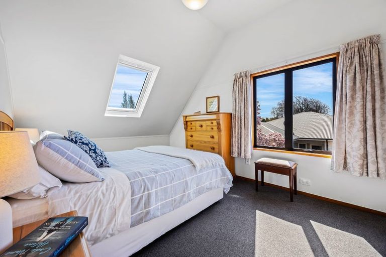 Photo of property in 84 Palatine Terrace, Saint Martins, Christchurch, 8022
