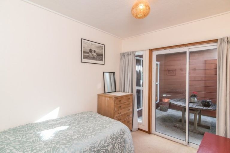 Photo of property in 385a Te Moana Road, Waikanae, 5036