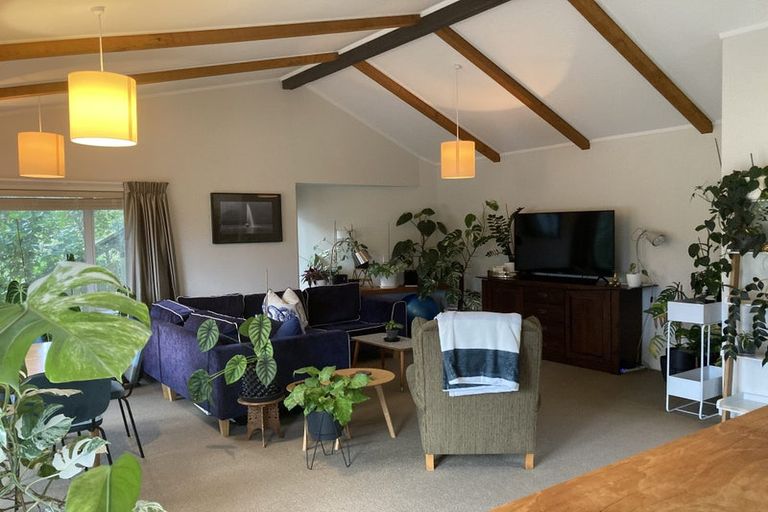 Photo of property in 2 Gowrie Street, Brooklyn, Wellington, 6021