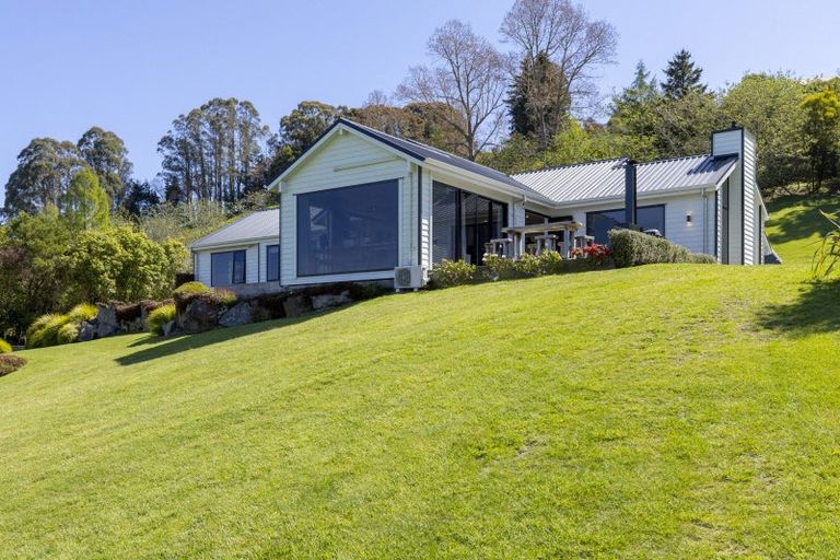 Photo of property in 28 Te Moenga Park, Acacia Bay, Taupo, 3330