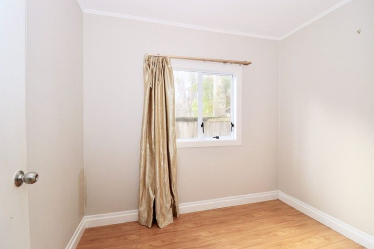 Photo of property in 139 Bucklands Beach Road, Bucklands Beach, Auckland, 2012