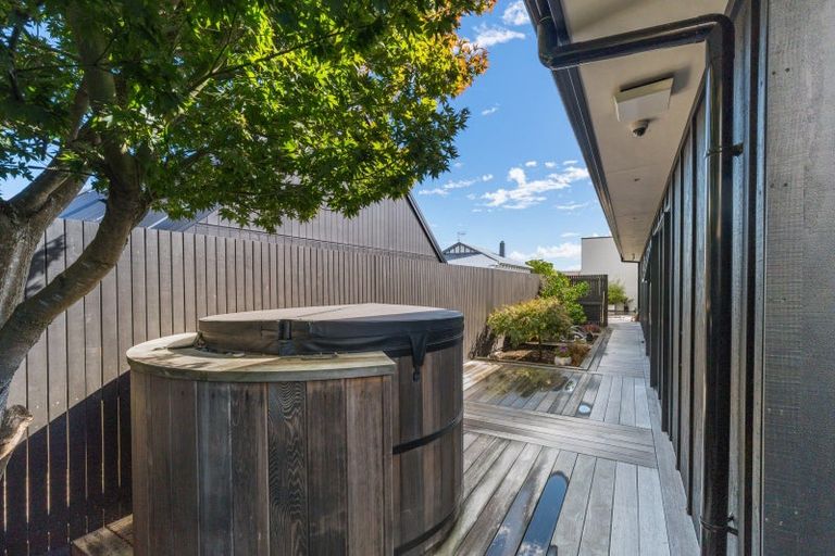 Photo of property in 44 Limbrick Street, Terrace End, Palmerston North, 4410