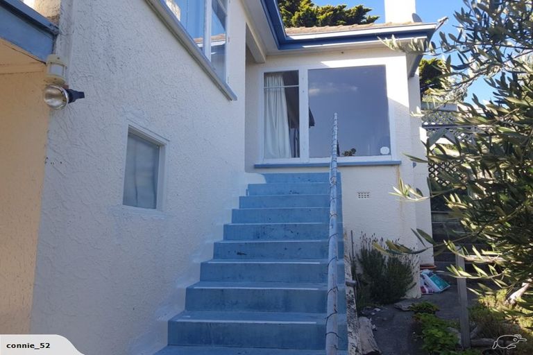 Photo of property in 20 Ashleigh Crescent, Miramar, Wellington, 6022