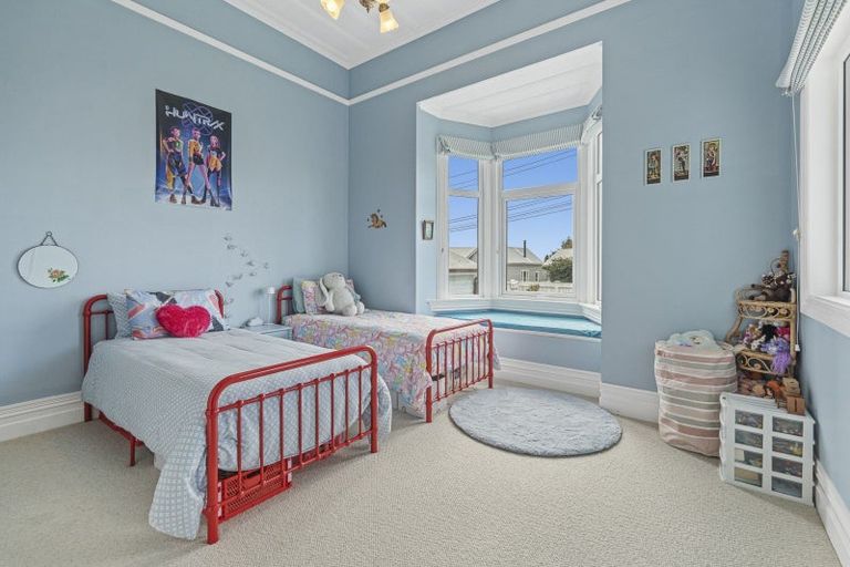 Photo of property in 18 Morley Street, New Plymouth, 4310