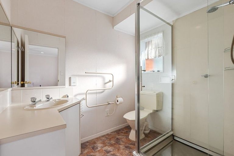 Photo of property in 5 Bayfair Drive, Mount Maunganui, 3116