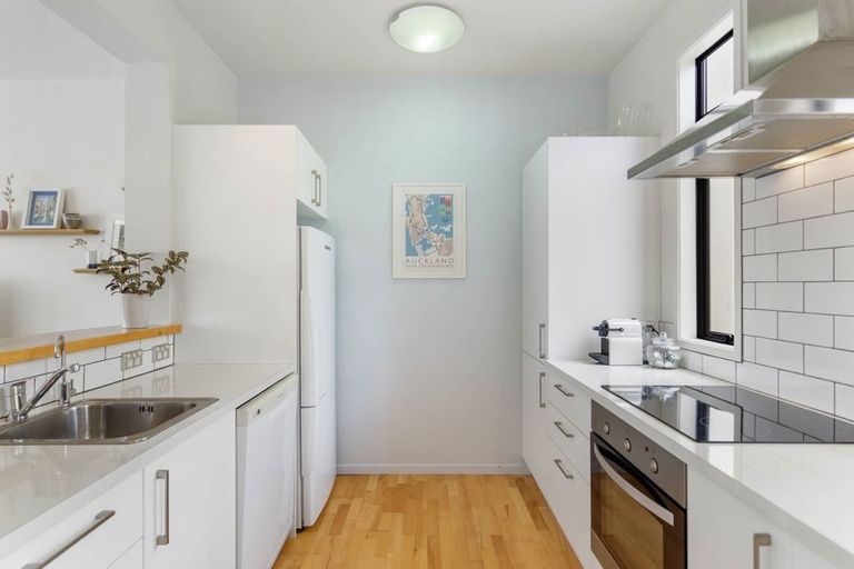 Photo of property in 41/2 Armoy Drive, East Tamaki, Auckland, 2016