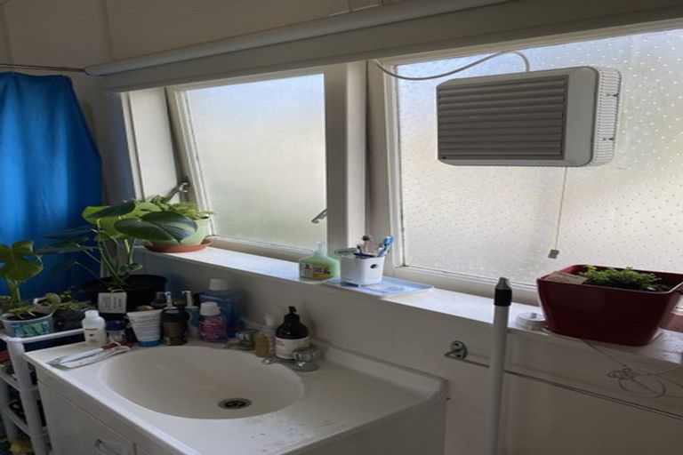 Photo of property in 76a Thompson Street, Mount Cook, Wellington, 6011