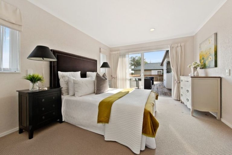 Photo of property in 9 Trovare Place, Golflands, Auckland, 2013