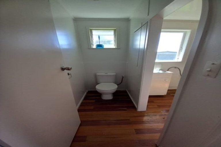 Photo of property in 1 Tairere Crescent, Rosehill, Papakura, 2113