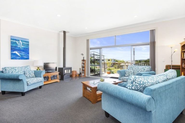 Photo of property in 7 Puka Place, Raglan, 3225