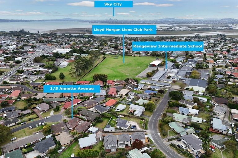 Photo of property in 1/5 Annette Avenue, Te Atatu South, Auckland, 0610