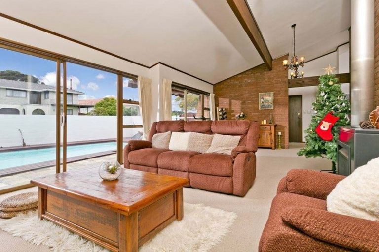 Photo of property in 55 Porritt Avenue, Chatswood, Auckland, 0626