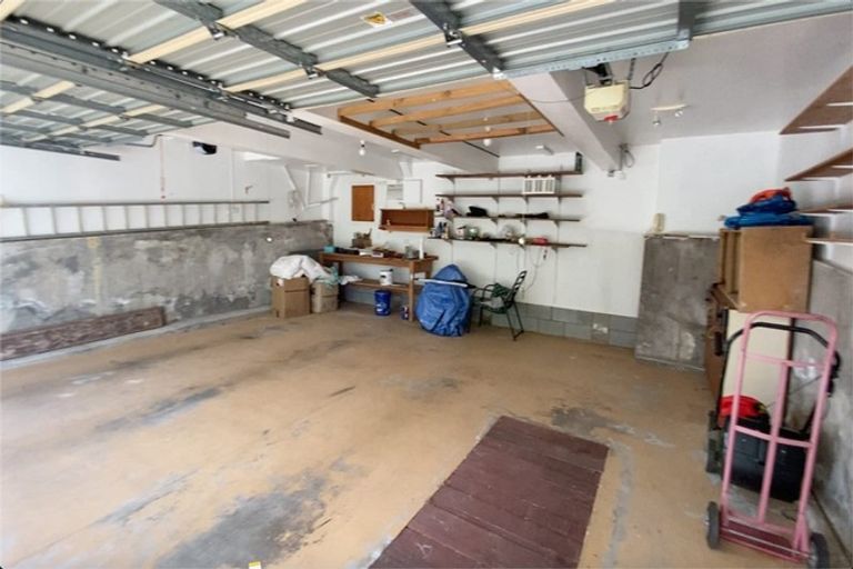 Photo of property in 9 Albert Pryor Avenue, Henderson, Auckland, 0612