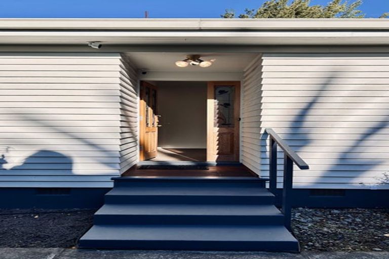 Photo of property in 1/98 Memorial Avenue, Ilam, Christchurch, 8053