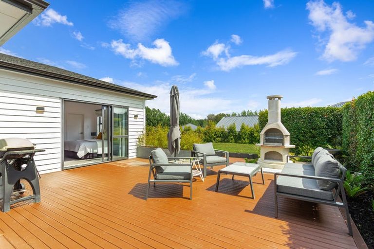Photo of property in 54 Fruitlands Road, Kumeu, 0810
