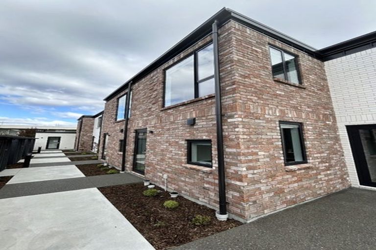 Photo of property in 2/60 Derby Street, St Albans, Christchurch, 8014