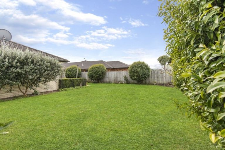 Photo of property in 15 Wroxton Place, Waiuku, 2123