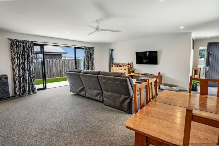 Photo of property in 2 Coleman Lane, Amberley, 7410