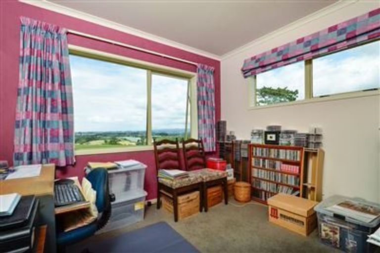 Photo of property in 265b Old North Road, Kumeu, 0892