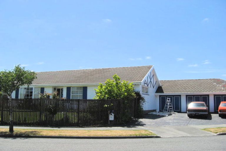 Photo of property in 12 Delaware Crescent, Russley, Christchurch, 8042