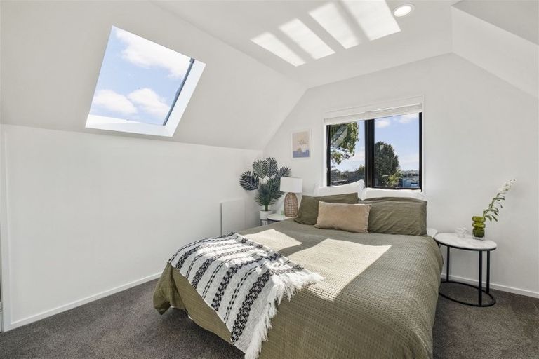 Photo of property in 1/136 Bradbury Road, Botany Downs, Auckland, 2010