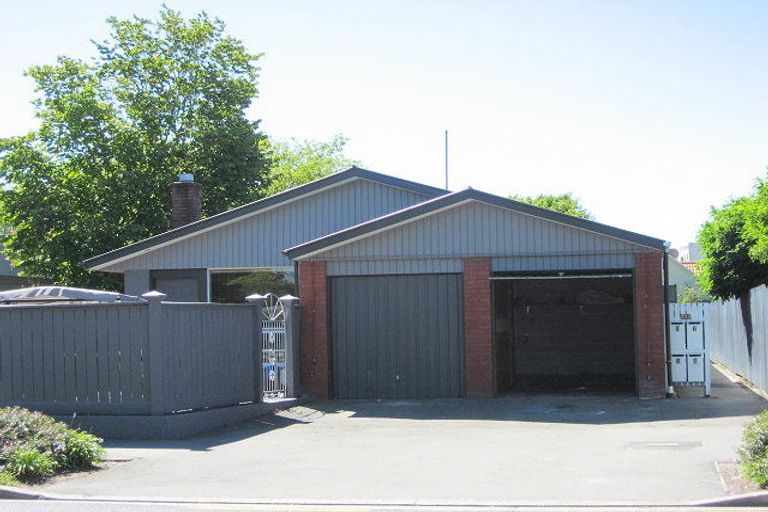 Photo of property in 4/135 Aikmans Road, Merivale, Christchurch, 8014