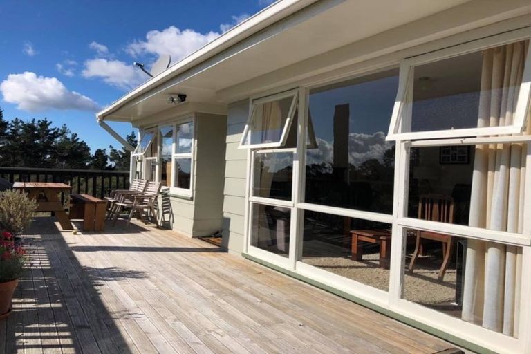 Photo of property in 62 Bethells Road, Waitakere, Henderson, 0782