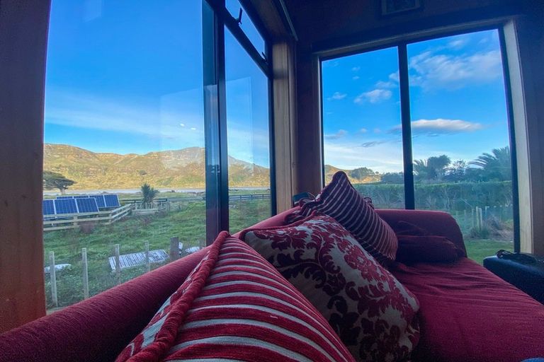 Photo of property in 160 Te Mahoe Road, Mokau, 4376