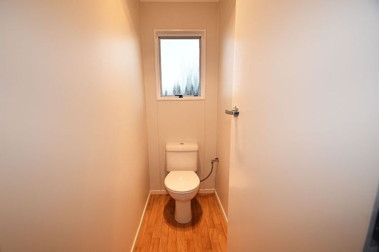 Photo of property in 27 Wallace Road, Ranui, Auckland, 0612
