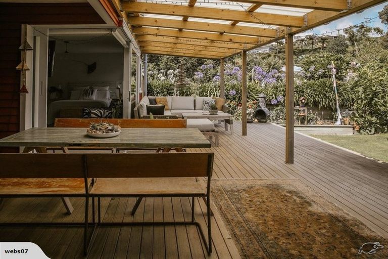 Photo of property in 36a Tasman Parade, Oakura, 4314