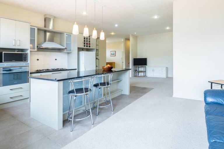 Photo of property in 3 Stroud Place, Henderson, Auckland, 0612