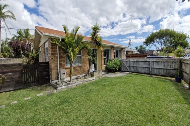 Photo of property in 1/34 Walton Street, Red Beach, 0932