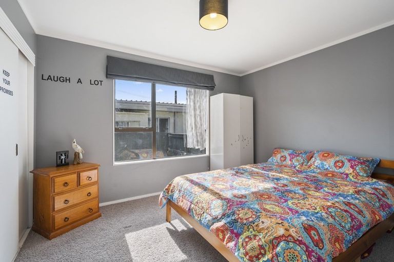 Photo of property in 2/79 Molesworth Street, Taita, Lower Hutt, 5011
