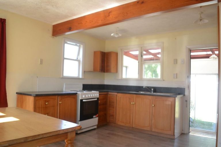 Photo of property in 86 Seddon Street, Naenae, Lower Hutt, 5011