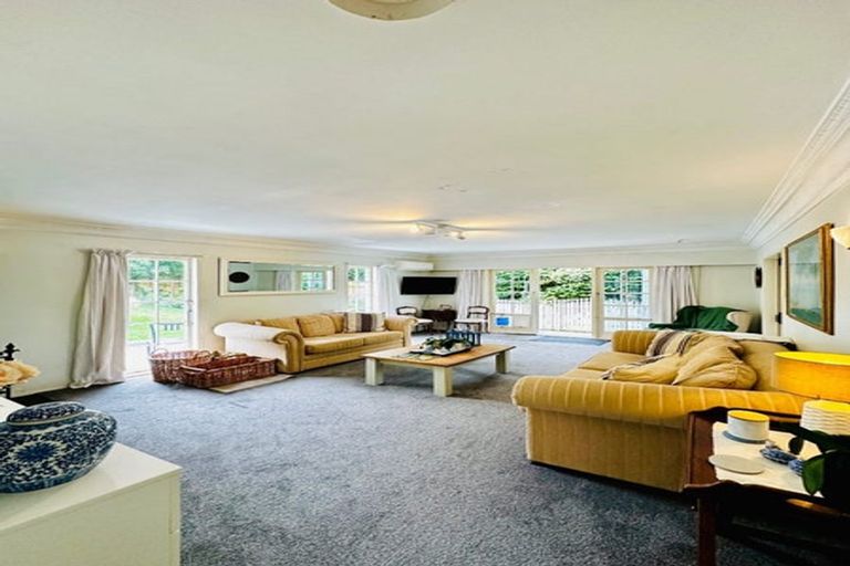 Photo of property in 8 Owens Road, Waiuku, 2123