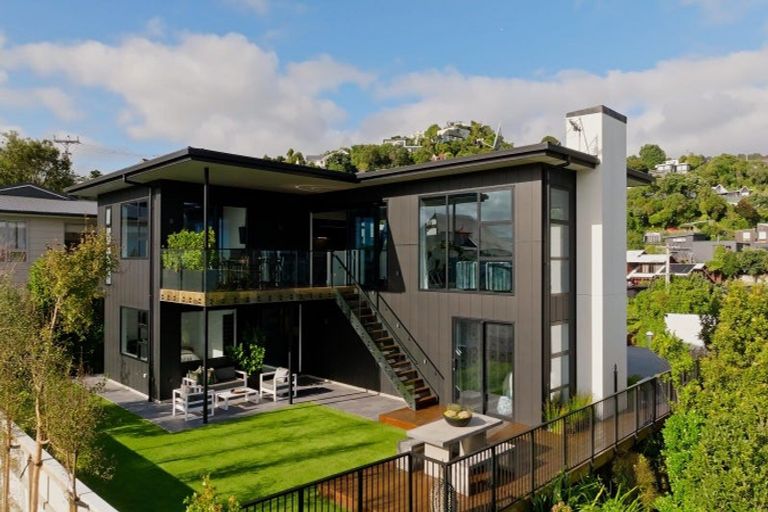 Photo of property in 5 Howard Road, Point Howard, Lower Hutt, 5013