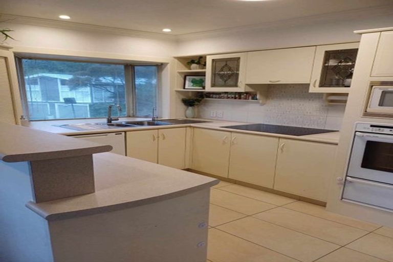 Photo of property in 119 Braemar Road, Castor Bay, Auckland, 0620