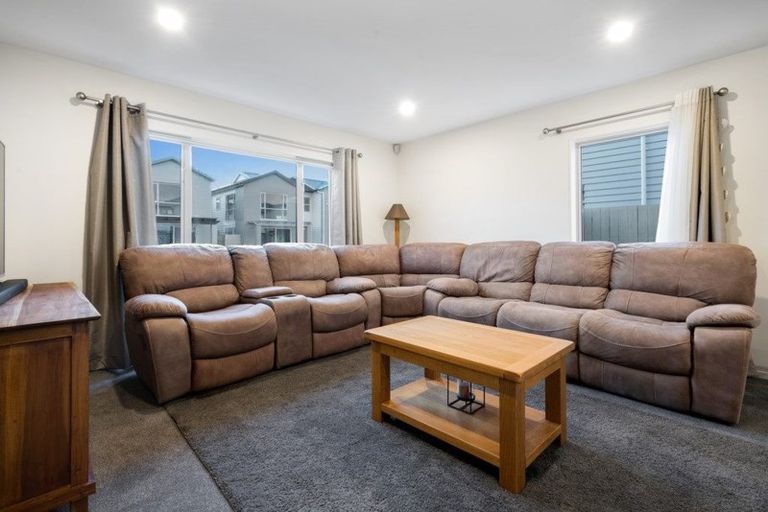 Photo of property in 5 Treestump Road, Takanini, 2112