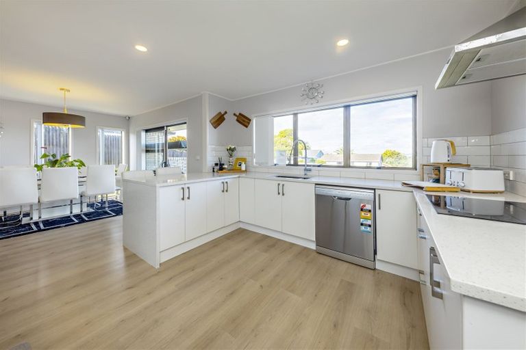 Photo of property in 47 Evans Road, Weymouth, Auckland, 2103