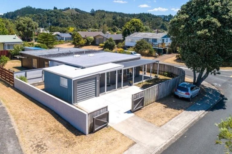 Photo of property in 107 Chartwell Avenue, Whangamata, 3620