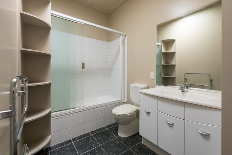 Photo of property in Atrium Towers, 9g/154 The Terrace, Wellington Central, Wellington, 6011