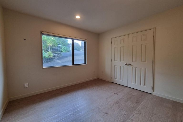 Photo of property in 15 Meteor Place, Schnapper Rock, Auckland, 0632