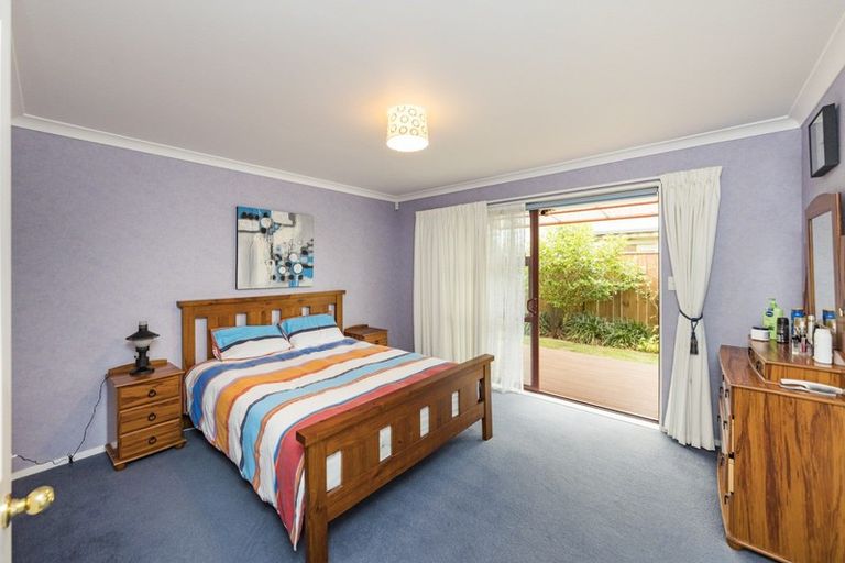 Photo of property in 10 Branigan Parade, Kelvin Grove, Palmerston North, 4414