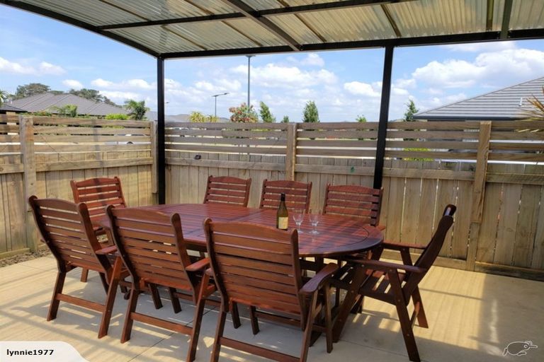 Photo of property in 10 Rainey Crescent, Papamoa Beach, Papamoa, 3118