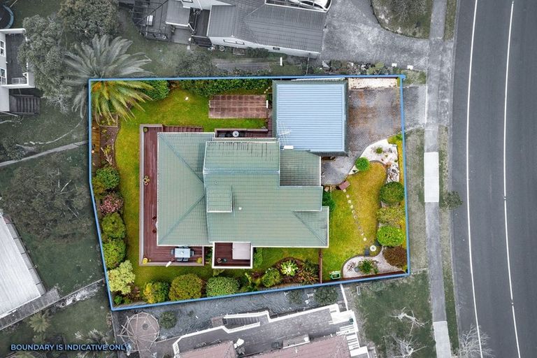 Photo of property in 32 Marina View Drive, West Harbour, Auckland, 0618