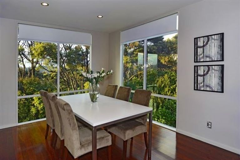 Photo of property in 116 Kittiwake Drive, Schnapper Rock, Auckland, 0632