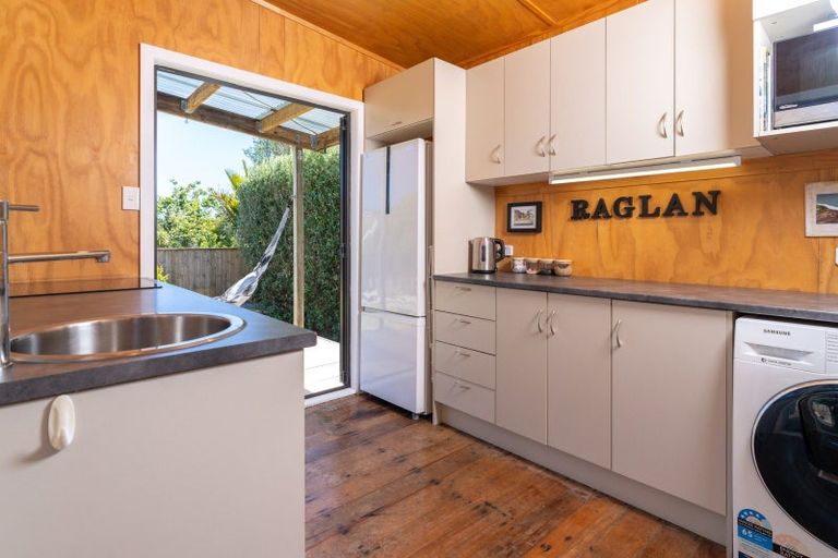 Photo of property in 33a Uenuku Avenue, Raglan, 3225