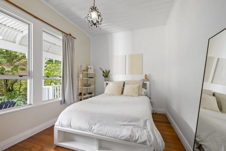 Photo of property in 160a Frankley Road, Frankleigh Park, New Plymouth, 4310